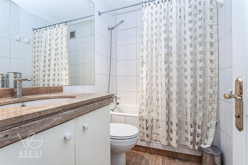 Departamento En Venta De 3 Dorm. En Vitacura