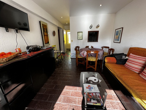 1 Dormitorio Reciclado, Ascensor, Garaje, Baulera Balcón Y Gastos Bajos