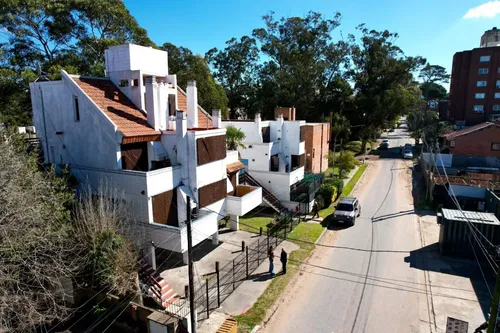 Duplex 3 Ambientes - Con Gas Natural Y Cochera - Pinamar Centro
