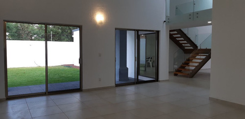 Residencia Premium En Jurica, T.525 M² - C.450 M² - 3 Recáma