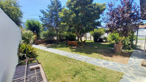 Imagen 4 de 13 de Casa Amplia C/ Jardín Cerrado Y Cochera En Zona Norte De Villa Gesell Para 6 Personas