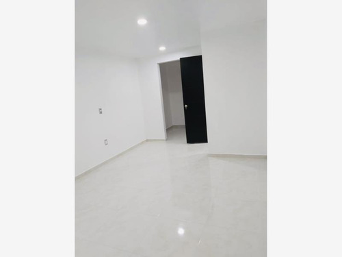 Imagen 9 de 12 de Casa Sola En Venta Fracc. Teresitas. 3 Niveles. Equipada. Nueva. Bien Ubicada. Crédito.