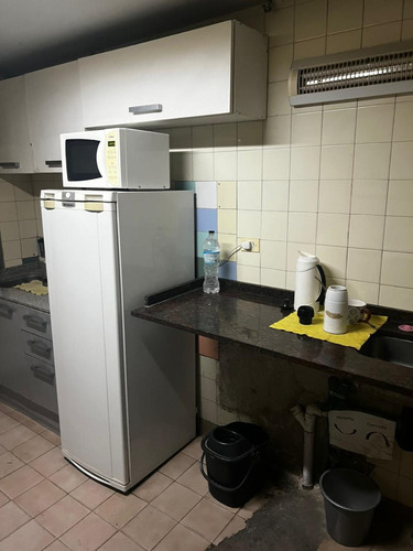 Alquiler Oficinas/local/consultorio(900m2) En Pleno Centro