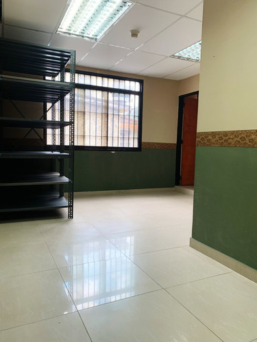 Imagen 7 de 14 de Venta. Edificio Comercial. Barrio Obrero