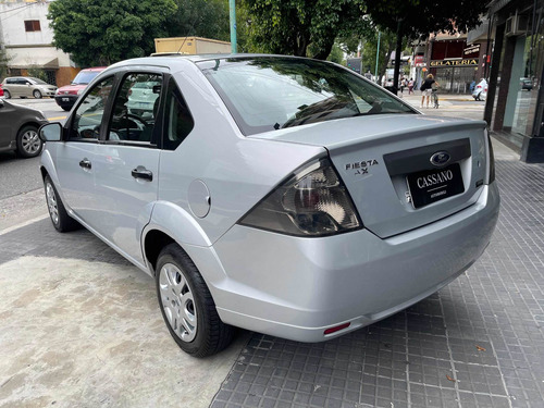 Ford Fiesta 1.6 Max One Ambiente 2010 Cassano Automobili