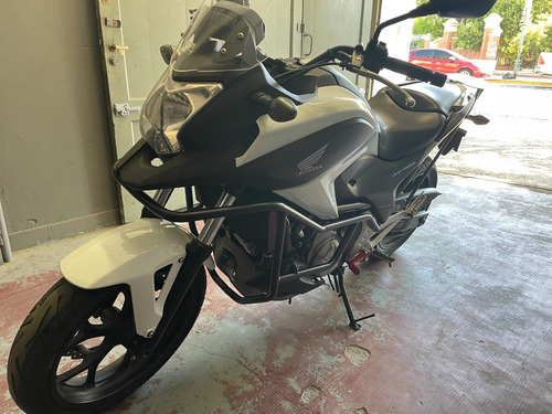 Imagen 2 de 25 de Honda Nc 700 2015 Impecable