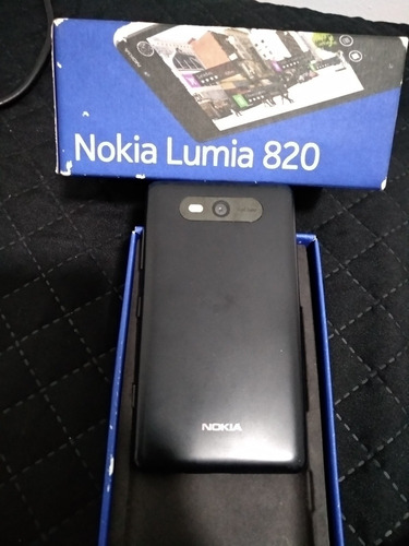 Celular Nokia Lumia 820