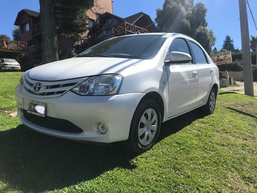 Toyota Etios 4 Puertas Xs