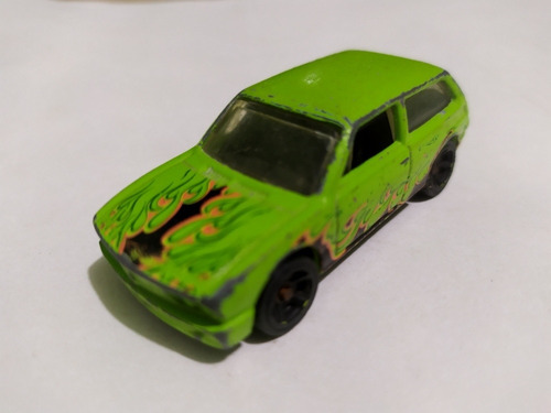 Hot Wheels Volkswagen Brasilia 2010 Verde Llamas