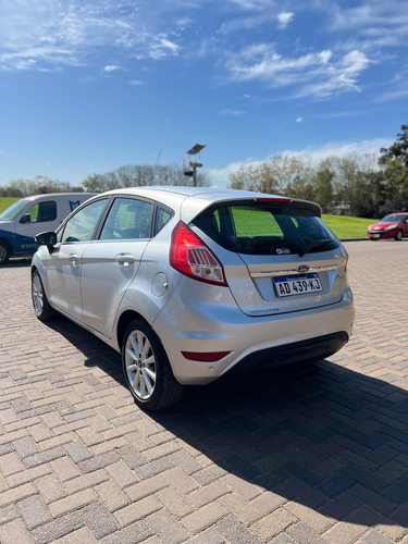Ford Fiesta Kinetic 1.6 Titanium Powershift 120cv