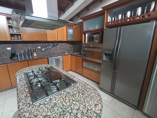 Imagen 2 de 11 de Se Vende Casa En Urb Terranova, Palma Real Tipuro
