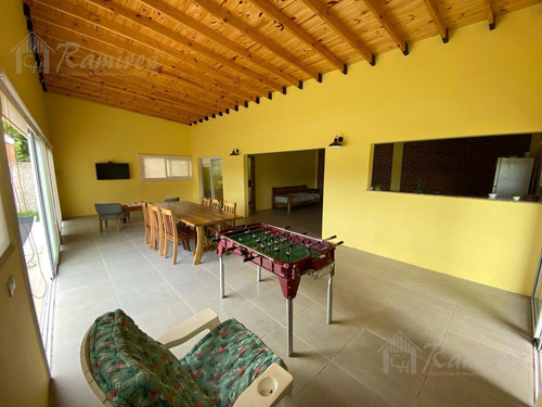 Casa 2 Ambientes Con Pileta En - Francisco Alvarez, Moreno