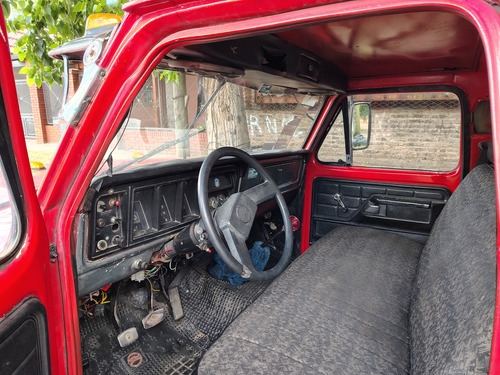 Ford 350 Mudanzero
