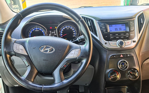 Imagem 8 de 10 de Hyundai Hb20s Premium 1.6