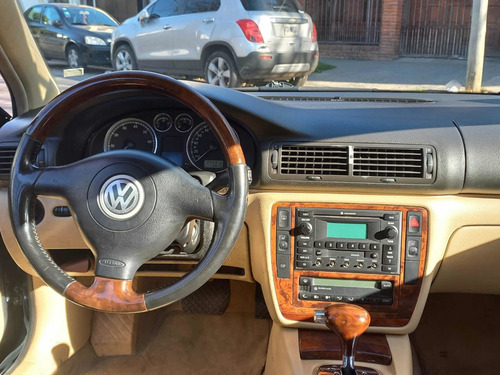 Imagen 9 de 18 de Volkswagen Passat Variant 2.8 V6 4 Motion Tiptronic 2005