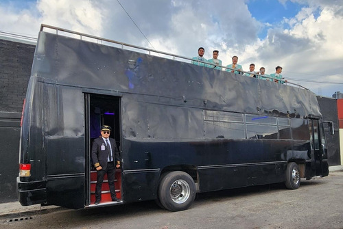 Antrobus Partybus Fiestabus Turibus 60 Personas Limusina