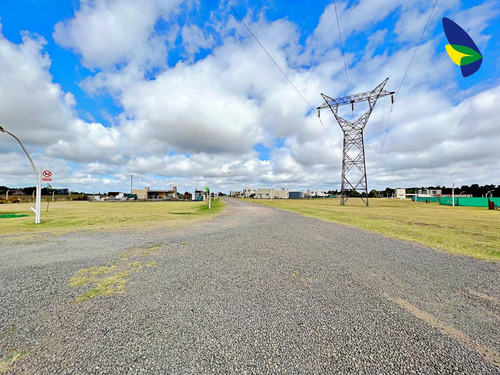 Terreno En Venta Pueblo Esther Barrio Cerrado Brisanova 300 M2 Lote 18 Gas Natural Habilitado