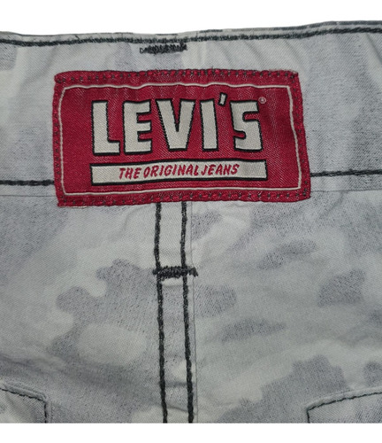 Levis Camuflaje Gris Bermuda Tipo Cargo Hombre Talla 31 (Usado)