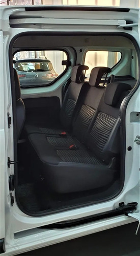 Imagen 7 de 17 de Renault Kangoo Zen 1.6 #ev