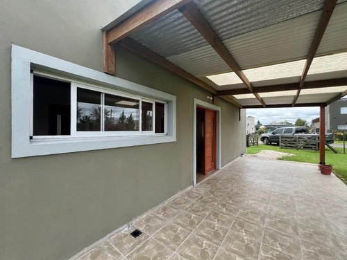 Venta Casa 4 Amb En Domselaar Chico