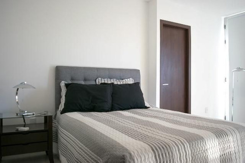 Apartamento En Venta De 2 Dormitorios En Playa Mansa