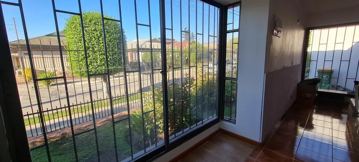 Imagen 5 de 18 de Casa En Venta Con Estacionamiento En El Bosque