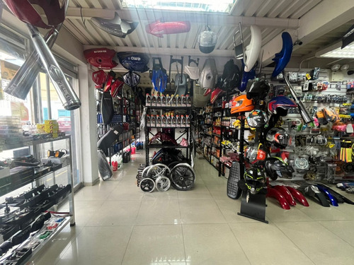 Fondo De Comercio En Venta. Av Lecuna