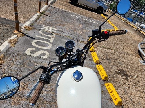 Imagen 12 de 15 de Royal Enfield Interceptor 650
