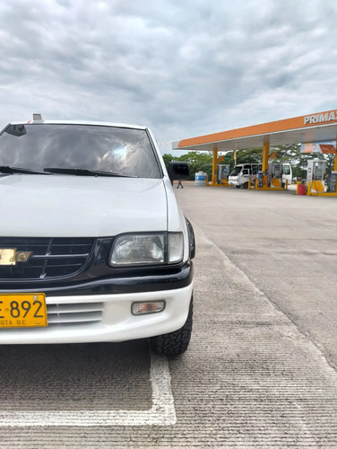Chevrolet Luv Isuzu 2000