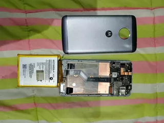 Celular Motorola E4