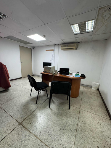Alquilo Oficina En La Romulo Gallegos 20m2