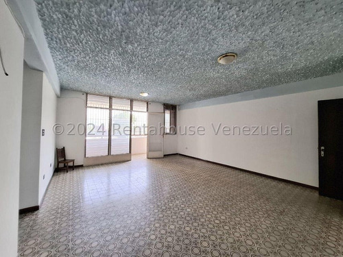 Rent-a-house Vende Amplio Y Lindo Apartamento, Zona Centro De Turmero, Estado Aragua, 25-2295 Gf.
