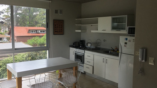 Imagen 5 de 14 de Duplex En Pinamar Con Parrilla - Cochera Y Guarda Cuatri - Alquiler Temporal