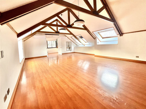 Casa En Venta En Vitacura / Jacques Cazotte