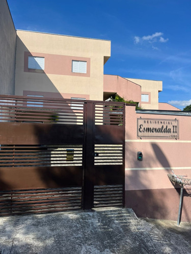 Aluga Casa Em Vilagio Com 4 Cômodos E Garagem Em Botujuru - Mogi Das Cruzes