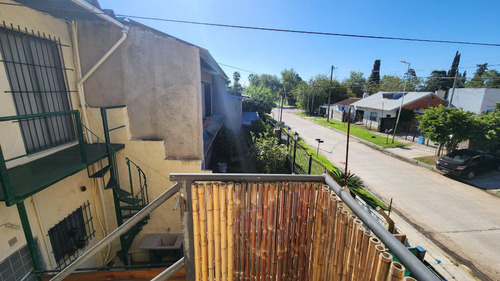 Departamento Dos Ambientes Amplio Tipo Dúplex