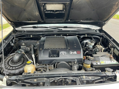 Imagem 13 de 15 de Toyota Hilux 2011 3.0 Srv Cab. Dupla 4x4 Aut. 4p