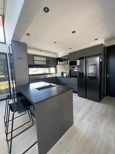 Casa A Estrenar En Alquiler Anual En Pinamar - Barrio La Herradura