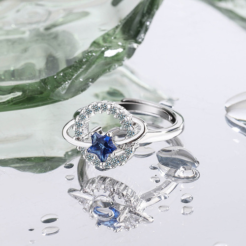 A Diamante En Forma De Estrella De Cinco Puntas Fashion
