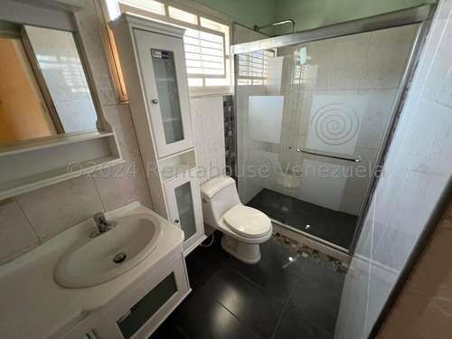 Ecl Espectacular Townhouse En Turmero 24-15517