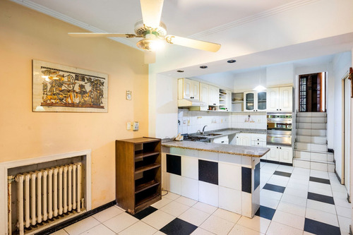 Imagen 3 de 30 de Casa En Venta En Saavedra Jardin Pileta Y Cocheras