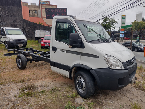 Iveco Daily 35s14 2018 Unico Dono Raro Estado De Conservação