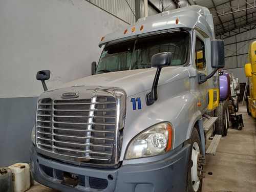Tractocamion Freghtliner Cascadia 2015