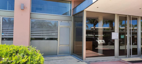 Imagen 5 de 18 de Local - Paseo De La Bahia - Studios I En Venta Con Renta