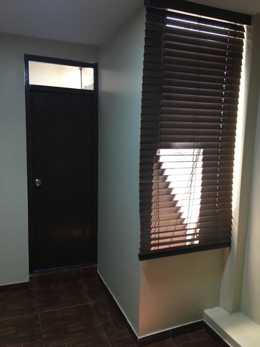 Imagen 5 de 12 de Minidepa De 30 M2 Alt.c.3 Av. La Molina, Incluye Servicios