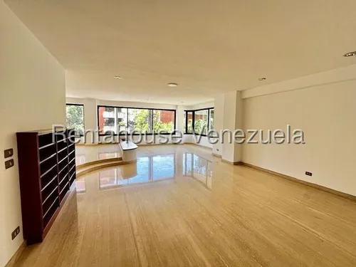 Agp Elegante Y Espacioso Apartamento En Venta, Con Hermosa Vista Al Ávila En La Castellana 25-7972 Ys