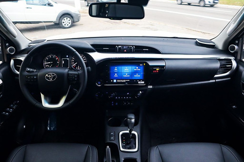 Toyota Hilux 2.8 D-4D TURBO CD SRX PLUS 4X4