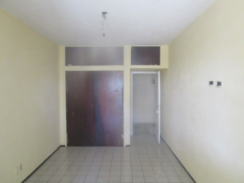 Imagem 4 de 7 de Apartamento Para Alugar Na Cidade De Fortaleza-ce - L7687