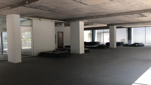 Local Comercial En Arriendo En Vitacura