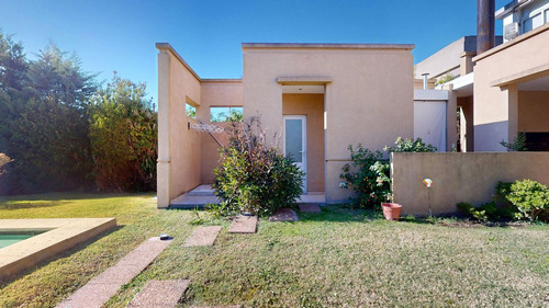 Casa En Venta San Joaquin 3 Dormitorios Con Pileta